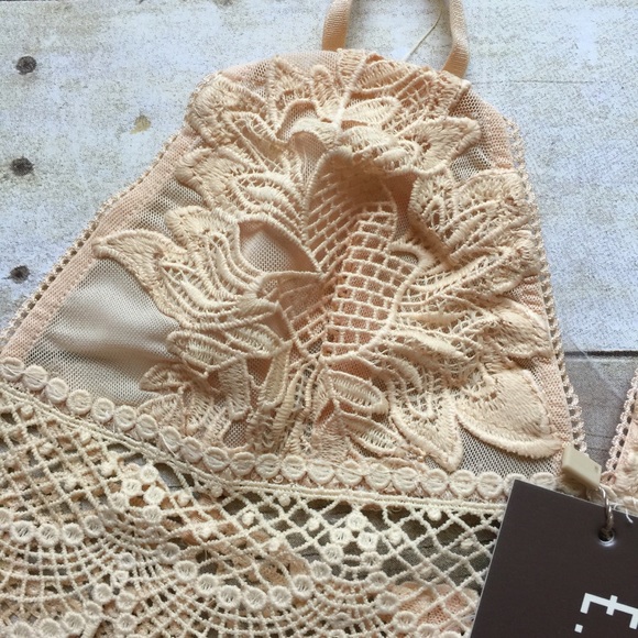 Festival love 💕 lace crop top - Picture 4 of 5